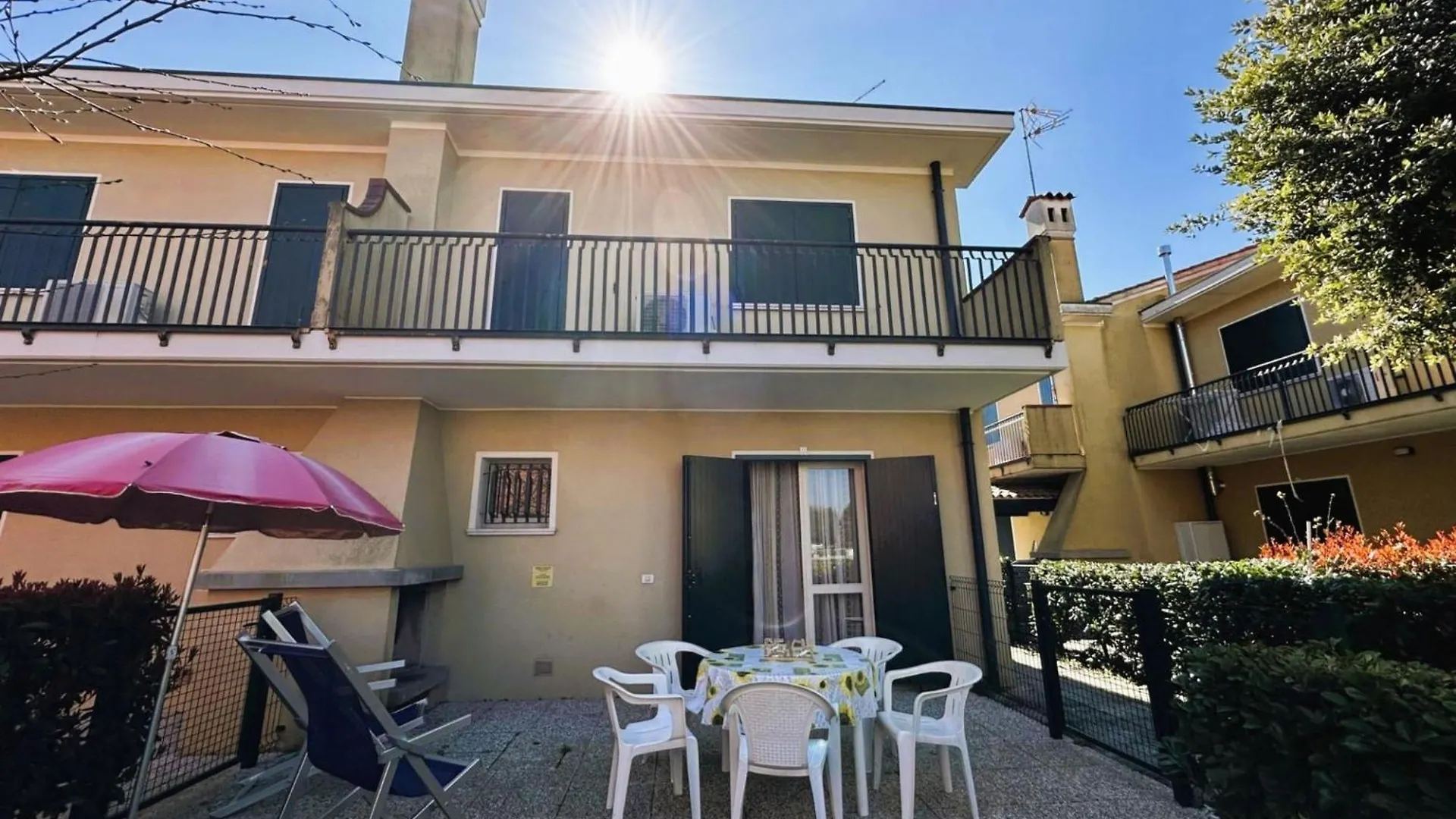 Bibione Escape Cozy Villetta With Pool And Garden